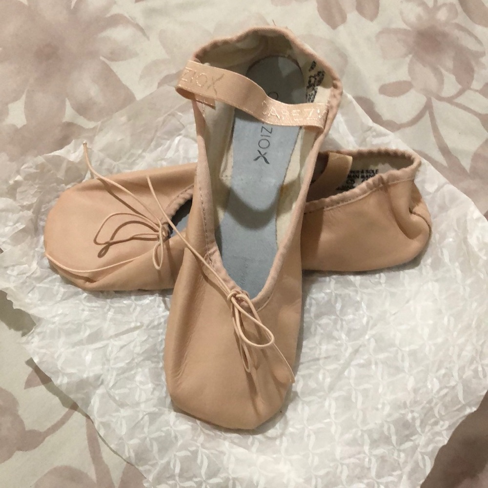 Capezio Ballet leather shoes.